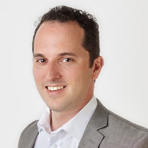 Igor Telyatnikov照片